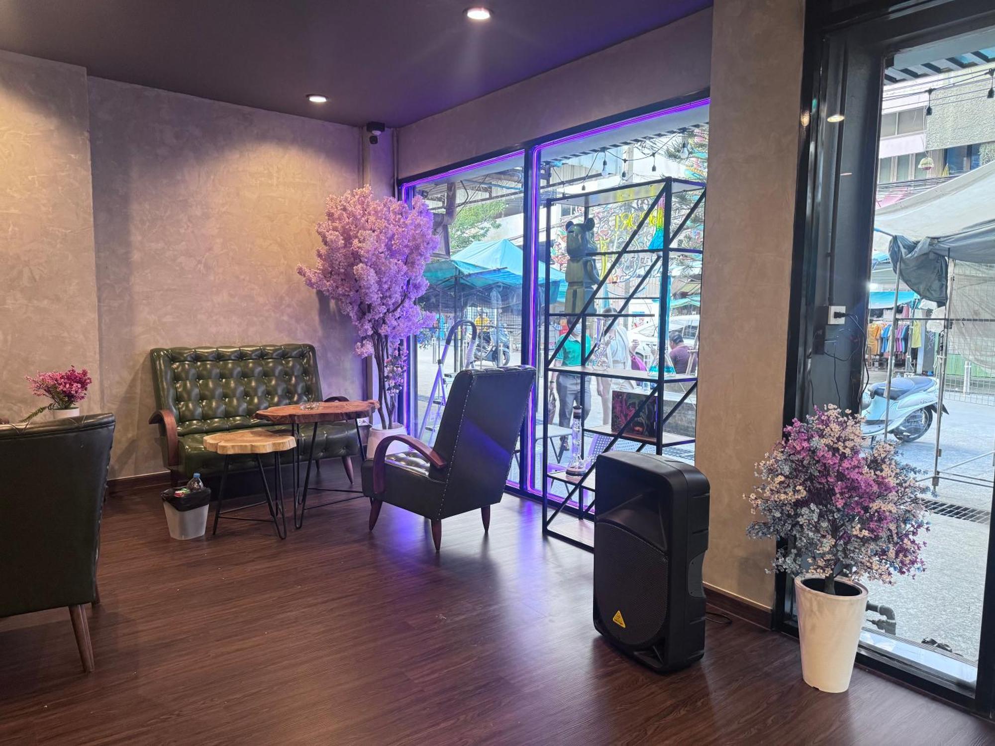 בנגקוק Bud Brew Beyond Dispensary And Hotel מראה חיצוני תמונה