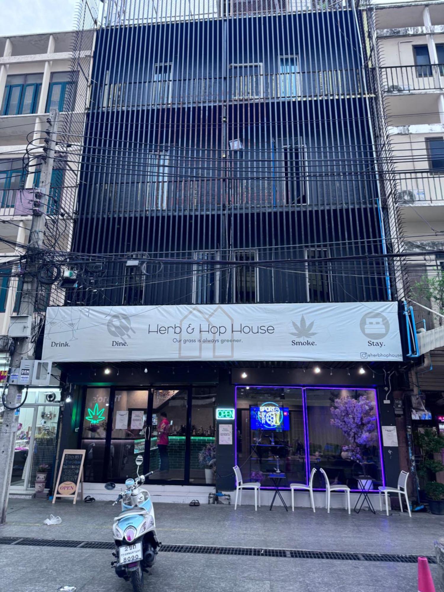 בנגקוק Bud Brew Beyond Dispensary And Hotel מראה חיצוני תמונה